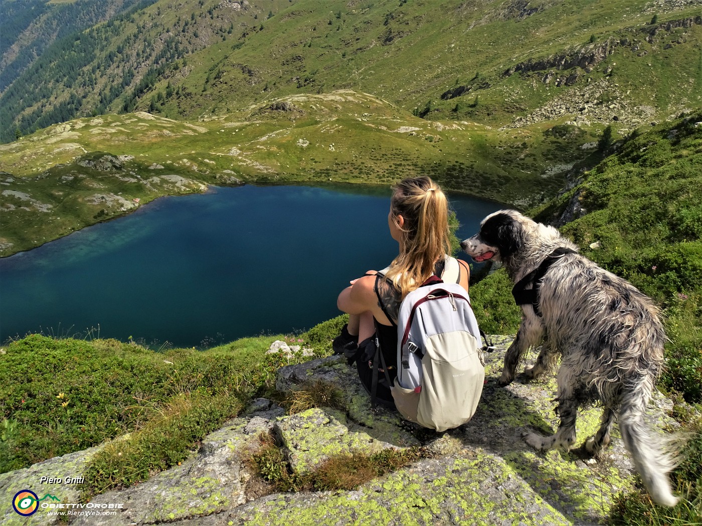 04 Bella vista sul Lago Grande  (2030 m) colorato di blu.JPG